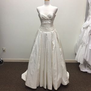 Ann Barge wedding dress 👗